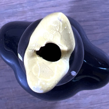 Pie Funnel / Deegschoorsteen - ongemerkt - uitgevoerd in vorm van een zwarte vogel met gele bek