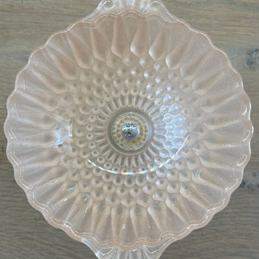 Zuckerdose - aus rosafarbenem Milchglas auf Chromsockel