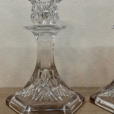 Kerzenständer / Kerzenhalter - Modell aus gepresstem Klarglas