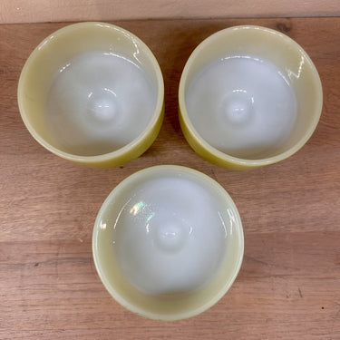 Dessertschale / Sorbetschale - auf Fuß - Federal Glass - Heat Proof USA - in grüner Farbe