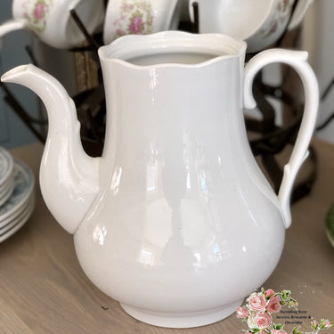 Koffiepot – geheel wit – zonder deksel.