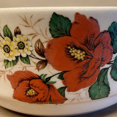 Suppenschüssel - Boch - Dekor aus großen roten Blumen und kleineren gelben