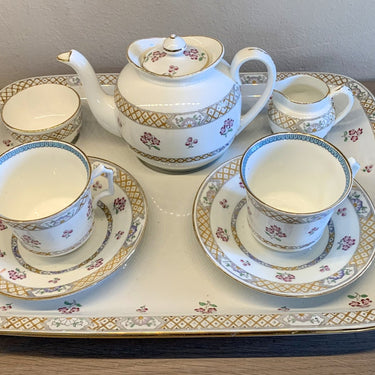Breakfast set / Tea set for 2 complete incl. tray - Adderley England - made between 1906-1926 - decor with gold paint and flowers