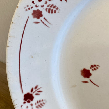 Schaal - rond - St. Amand - décor 2018 met rode bloemetjes