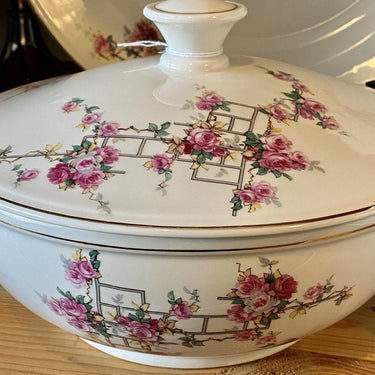Terrine - porcelain - Koenigszelt (Made in Poland, 1945 - 1957)