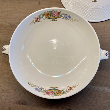 Terrine / tureen - Spode - model: Spode's Mansard Copeland - decor of a vase with flowers in pink, orange, blue and yellow