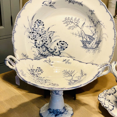 Tazza / Obstschale - auf hohem Fuß - mit offenen Ohren - Minton &amp; Co - MONA blaues Dekor