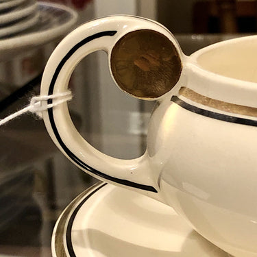 Gravy boat / sauce boat - Petrus Regout Maastricht - model STRAND