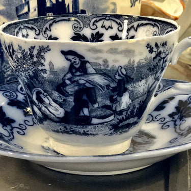 Tasse und Untertasse – Ancienne Manufacture Imperiale &amp; Royale Mouzin Lecat &amp; Co – Dekor Moisonneur