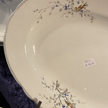 Bowl - oval - scalloped edge - Petrus Regout - decor BIRD SONG