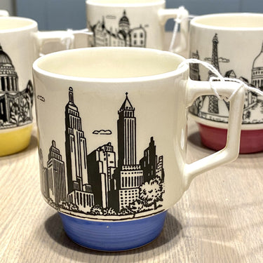 Tasse - Untertasse fehlt - die Sphinx / Petrus Regout - Dekor METROPOLE - Stadt: NEW YORK - Modell CHARMAINE - gebürstetes Blau