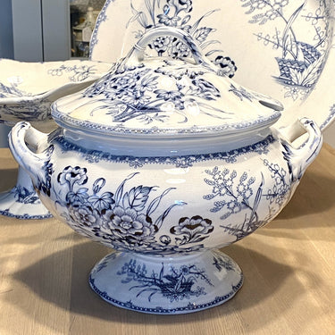 Terrine / soepterrine / tureen - op voet - Minton & Co - décor MONA blauw