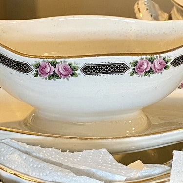 Sauciere / Sauciere auf festem Sockel - Boch - dekorativer Rand aus doppelten Rosen