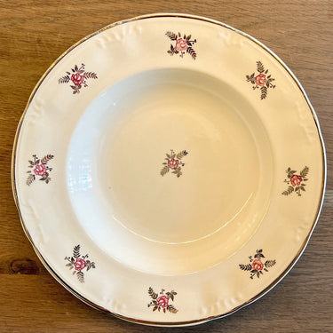 Tiefer Teller / Suppenteller / Pastateller – Boch La Louvière – Form CAPRI – Dekor SUZON mit rosa Rosen / goldfarben