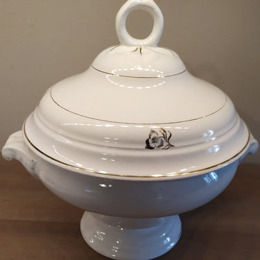 Soup tureen - white with gold decoration - Petrus Regout - size 3