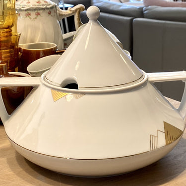 Soup tureen / terrine - Mitterteich Bavaria - white porcelain with gold-colored print of (striped) triangles