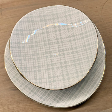 Cake set with 1 larger plate and 6 matching plates - Royal Kentucky - decoration gray checked