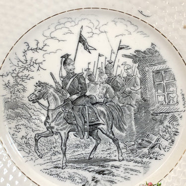 Dessert plate – MILITARY decor.