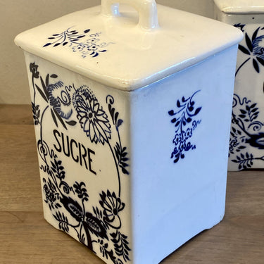 Storage jar - Urbach Frères - decoration of blue flowers - inscription SUCRE
