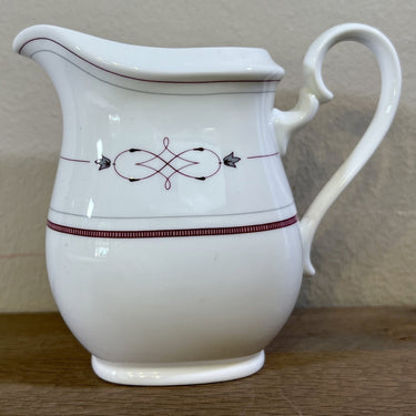 Milk jug - Villeroy & Boch/Heinrich - porcelain dinnerware made between 1980 and 2005 - ARAGON decor in stylized red/pink