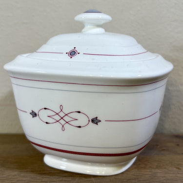Sugar bowl - with lid - Villeroy & Boch/Heinrich - porcelain dinnerware made between 1980 and 2005 - ARAGON decor in stylized red/pink