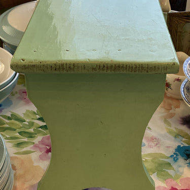 Hocker / Fensterbankhocker / Fensterbanktisch - höheres Modell, grün lackiertes Holz