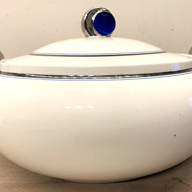 Terrine / Soup tureen - Art Deco - from the STRAND service, designed by Edmond Bellefroid in 1933 for Petrus Regout