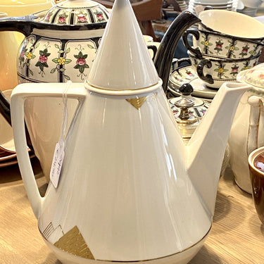 Coffee pot - Mitterteich Bavaria - white porcelain with gold-colored print of (striped) triangles