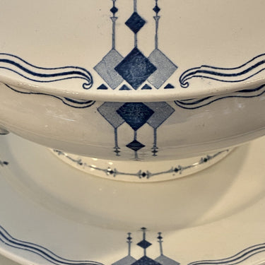 Terrine - Sarreguemines (U &amp; Cie Cutzschneider&amp;Cie) - niedriges Modell mit Art Deco-Dekor blau - Saphir