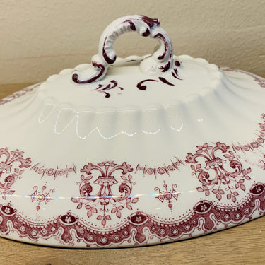 Loose lid of a soup tureen Furnivals England - purple garland decoration - REGAL series