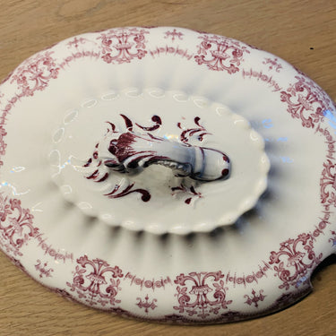Loose lid of a soup tureen Furnivals England - purple garland decoration - REGAL series