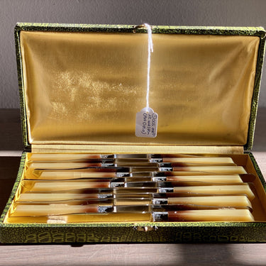 Box of 12 knives with celluloid handle in brown - Guélon Inoxidable