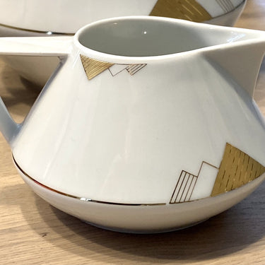Milk jug - small model - Mitterteich Bavaria - white porcelain with gold-colored print of (striped) triangles