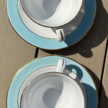 Kop en schotel - St. Amandinoise - Poreylor - mintgroen en wit - met goudkleurig biesje