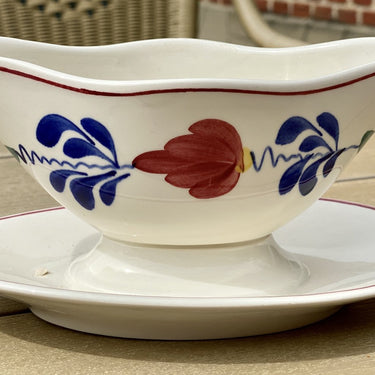 Gravy boat - unmarked - BOERENBONT decor - model with fixed base and 2 spouts