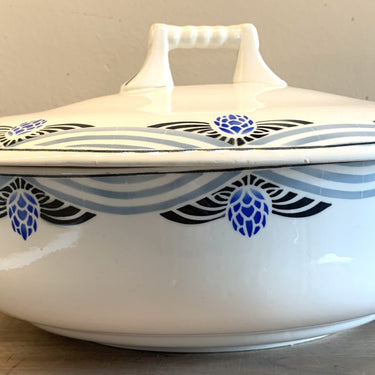 Suppenterrine - Boch - Spritzdekor einer stilisierten Artischocke in Blau/Grau/Braun - Modell MERCURE