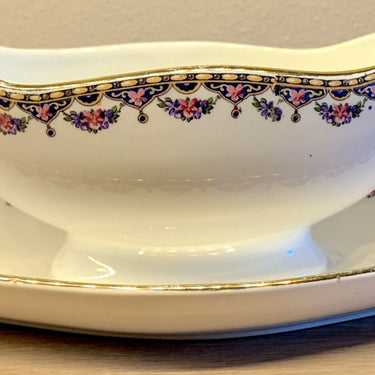 Sauciere / Sauciere - Boch - Dekor mit Blumenrand