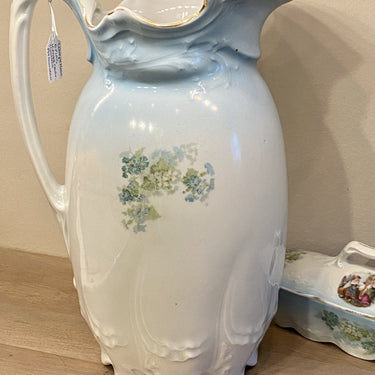 Ewer - porcelain - large model - EPIAG Kerag Karlsbad Czechoslovakia - decor 4737 of two women with jugs and grapes
