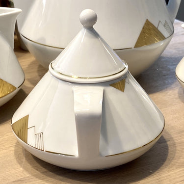 Sugar bowl - Mitterteich Bavaria - white porcelain with gold-colored print of (striped) triangles
