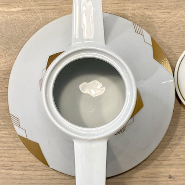 Sugar bowl - Mitterteich Bavaria - white porcelain with gold-colored print of (striped) triangles