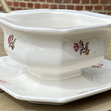 Gravy boat / saucer - square model with fixed base and two spouts - unmarked (but probably Société Céramique model LONDON /