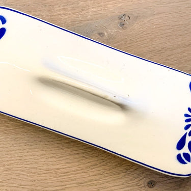 Kammenbak - ongemekrt - décor van blauwe bloemetjes met een blauwe lijn rond het deksel