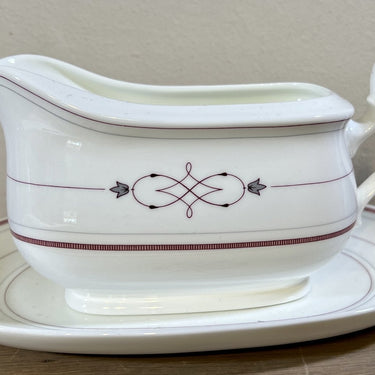 Sauce boat / Gravy boat - with underplate - Villeroy & Boch/Heinrich - porcelain dinnerware made between 1980 and 2005 - ARAGON decor