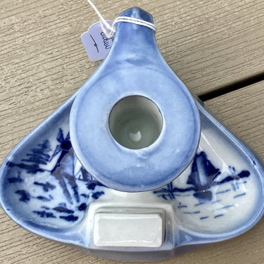 Kaarsenstandaard / kandelaar / kaarsenhouder met luciferhouder - in blauw met molen en zeilbootje - Jugenstil / Art Nouveau vorm