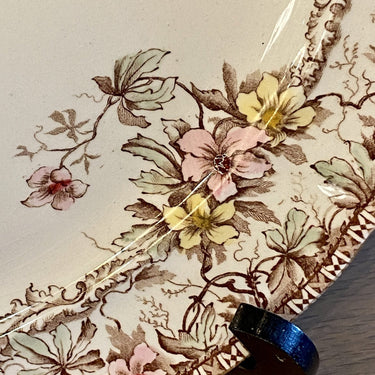 Oval bowl - Conway F. Winkle &amp; Co. - brown/yellow/pink/green flower decor