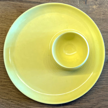 Eierdop op een klein plateautje - kunsstof - Elysee Melamine in pastelgele kleur