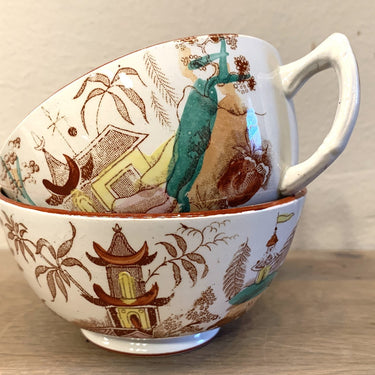 Theekop zonder schotel - Onbekend (kan Petrus Regout zijn) - décor met Chinese taferelen