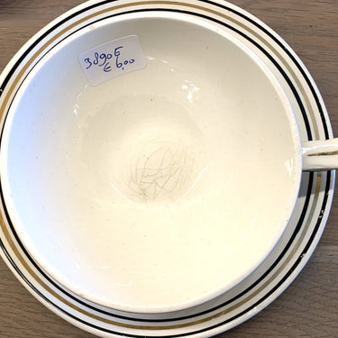 Tasse und Untertasse creme mit schwarzem Streifendekor - Nimy - Art Deco