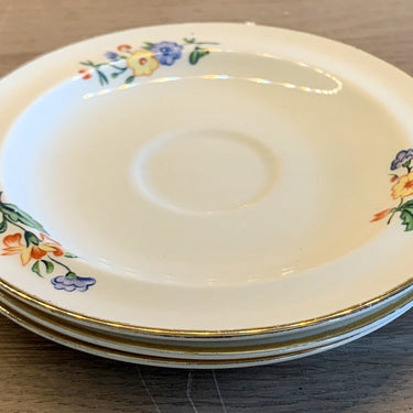 Platzteller - Boch Keramis - Goldrand mit gelb/blauer und violett-blauer Blumendekoration am Rand